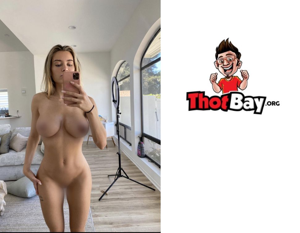 Lana Rhoades tits
